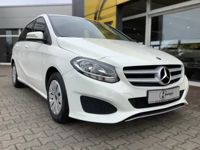 Gebraucht Mercedes B180 122 PS (89 kW) 2017 Calcitweiss Van / Kleinbus