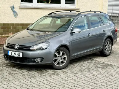 Gebraucht VW Golf VI Comfortline 105 PS (77 kW) 2010 Platinum grey metallic Kleinwagen