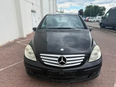 Gebraucht Mercedes B180 122 PS (89 kW) 2007 Schwarz Van / Kleinbus