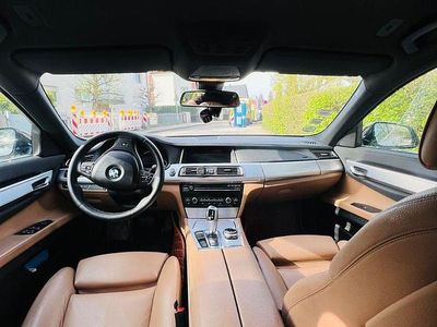 BMW 730L