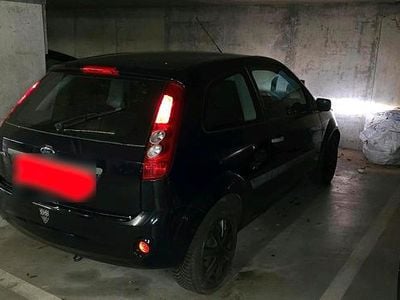 Brugt Ford Fiesta Ambiente 69 HK (50 kW) 2006 Blå Hatchback