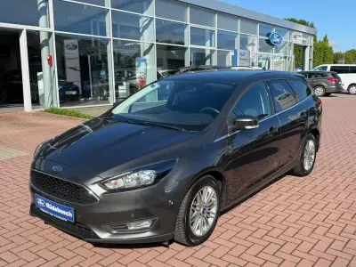 Gebraucht Ford Focus Cool & Connect 125 PS (91 kW) 2018 Grau Limousine