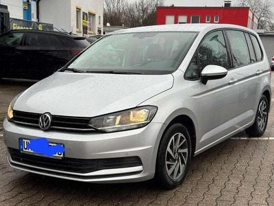 Gebraucht VW Touran Trendline 110 PS (80 kW) 2016 Silber Van / Kleinbus