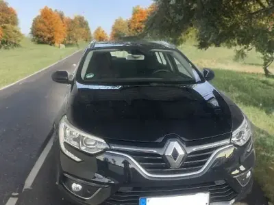 Gebraucht Renault Mégane IV LIMITED 140 PS (102 kW) 2019 Schwarz Limousine