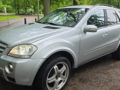 Gebraucht Mercedes ML450 AMG 306 PS (225 kW) 2008 Silber SUV