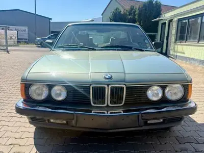 Gebraucht BMW 735 185 PS (136 kW) 1985 Grün Limousine