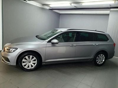 Gebraucht VW Passat Basis 150 PS (110 kW) 2022 Pyritsilber (metallic) Kombi