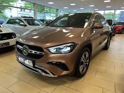 Gebraucht Mercedes GLA200 177 PS (130 kW) 2023 Bronze SUV