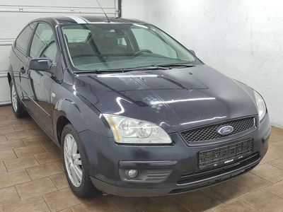 Marineblau Gebraucht 2007 Ford Focus Style Kleinwagen | 899 € (Guter Preis)