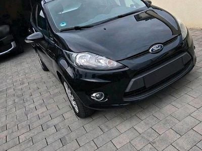 Usata Ford Fiesta 75 CV (55 kW) 2012 Nero Utilitaria