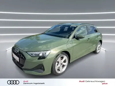 Gebraucht Audi A3 Ambiente 204 PS (150 kW) 2025 Distriktgrün metallic Limousine