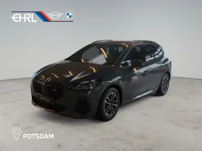 Neu BMW 220 Performance 156 PS (114 kW) 2025 Grau Van / Kleinbus