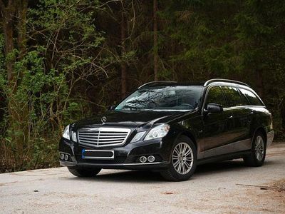 Usata Mercedes E220 Elegance 170 CV (125 kW) 2010 Nero Berlina