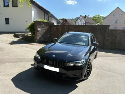 Gebraucht BMW 320 Comfort Edition 190 PS (139 kW) 2019 Schwarz Kombi