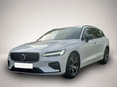 Gebraucht Volvo V60 Plus 197 PS (144 kW) 2025 Weiß Kombi