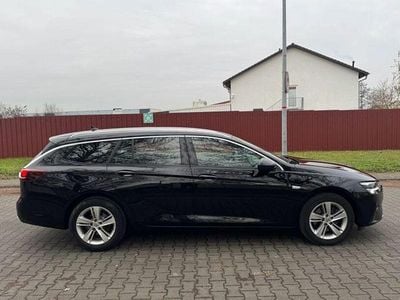 Usado Opel Insignia Business 174 HP (127 kW) 2021 Preto Sedan