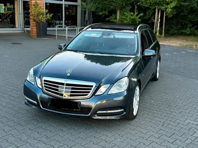 Gebraucht Mercedes E300 231 PS (169 kW) 2012 Grau Kombi
