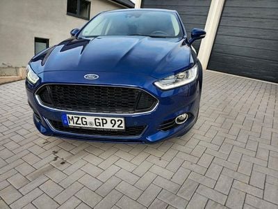 Blau Gebraucht 2016 Ford Mondeo Titanium Limousine | 15.200 € (Fairer Preis)