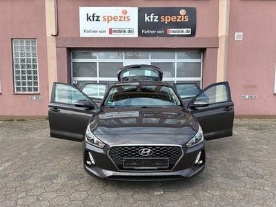 Gebraucht Hyundai i30 110 PS (80 kW) 2018 Braun Limousine