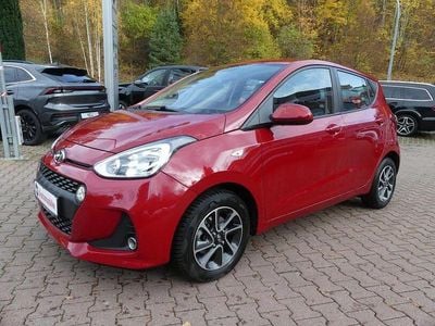 Rot Gebraucht 2017 Hyundai i10 Kleinwagen | 9.990 € (Etwas zu teuer)
