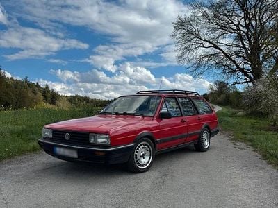 Second-hand VW Passat 90 CP (66 kW) 1987 Roșu Break