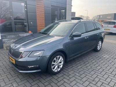 Grau Gebraucht 2019 Skoda Octavia Kombi | 7.563 € (Superpreis)