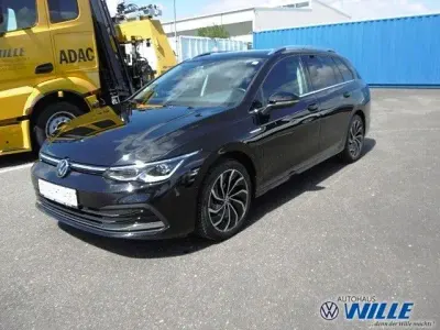 Gebraucht VW Golf VIII Style 150 PS (110 kW) 2024 Grenadillschwarz Kombi