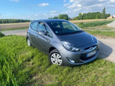 Gebraucht Hyundai ix20 Edition 90 PS (66 kW) 2014 Grau Kleinwagen