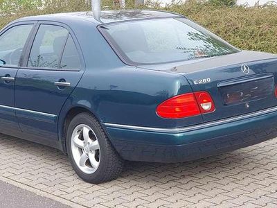Usata Mercedes 280 Elegance 193 CV (141 kW) 1996 Verde Berlina
