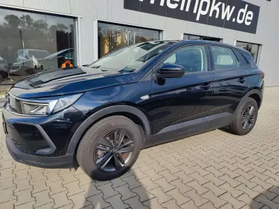 Gebraucht Opel Grandland X 131 PS (96 kW) 2022 Diamant schwarz/karbon schwarz SUV