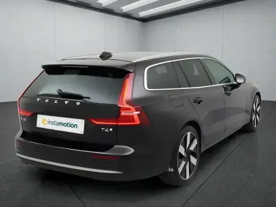 Gebraucht Volvo V60 398 PS (292 kW) 2025 Schwarz Kombi