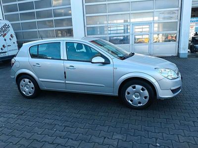 Silber Gebraucht 2005 Opel Astra Limousine | 4.500 € (Teuer)