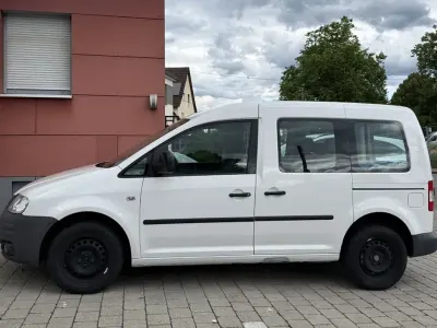 Gebraucht VW Caddy Life 86 PS (63 kW) 2010 Weiß Van / Kleinbus
