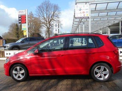 Gebraucht VW Golf Sportsvan Comfortline 86 PS (63 kW) 2017 Rot Van / Kleinbus