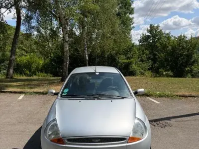 Gebraucht Ford Ka 60 PS (44 kW) 2003 Silber Kleinwagen