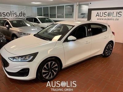 Używany Ford Focus Titanium 116 KM (85 kW) 2023 Biały Sedan/Limuzyna