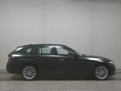 Gebraucht BMW 320 Shadowline 190 PS (139 kW) 2022 Schwarz Kombi