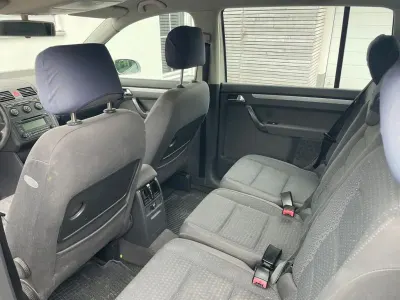 Gebraucht VW Touran Trendline 101 PS (74 kW) 2004 Silber Van / Kleinbus