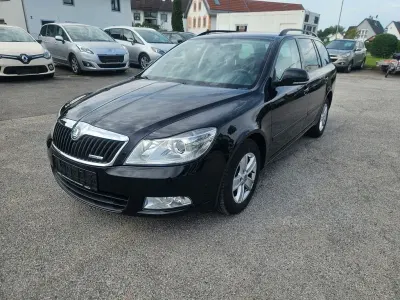 Gebraucht Skoda Octavia GreenLine 105 PS (77 kW) 2012 Schwarz Kombi