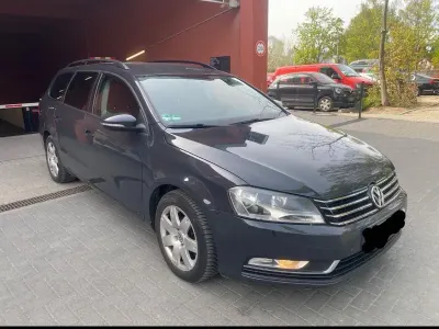 Gebraucht VW Passat 140 PS (102 kW) 2012 Grau Kombi
