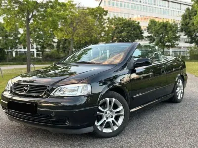 Gebraucht Opel Astra Cabriolet 133 PS (97 kW) 2002 Schwarz Cabrio