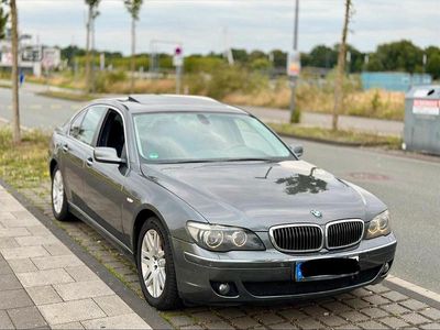 BMW 740