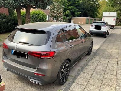 Mercedes B200
