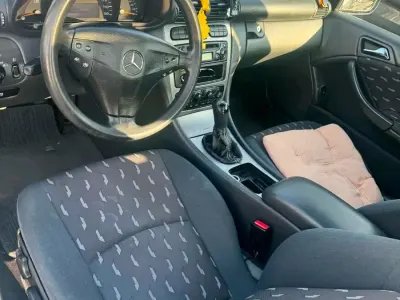 Usata Mercedes C180 129 CV (94 kW) 2002 Andere farben Coupé