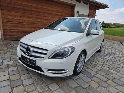 Gebraucht Mercedes B180 122 PS (89 kW) 2013 Calcitweiss  unilack Van / Kleinbus