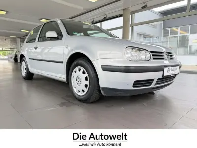 Gebraucht VW Golf IV Comfortline 101 PS (74 kW) 2000 Silber Limousine