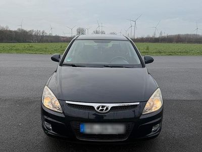 Schwarz Gebraucht 2008 Hyundai i30 Limousine | 2.800 € (Teuer)