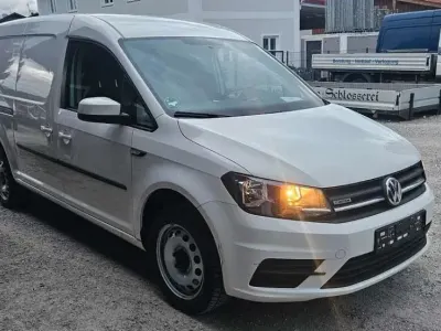 Używany VW Caddy Maxi S 150 KM (110 kW) 2020 Biały Minivan
