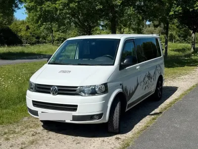 Gebraucht VW Multivan 140 PS (102 kW) 2014 Weiß Van / Kleinbus