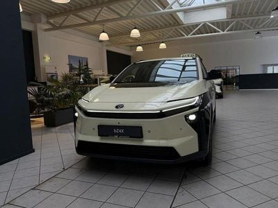 Neu Toyota bZ4X 166 kW (226 PS) 2026 Tiefschwarz mica metallic (schwarz) SUV